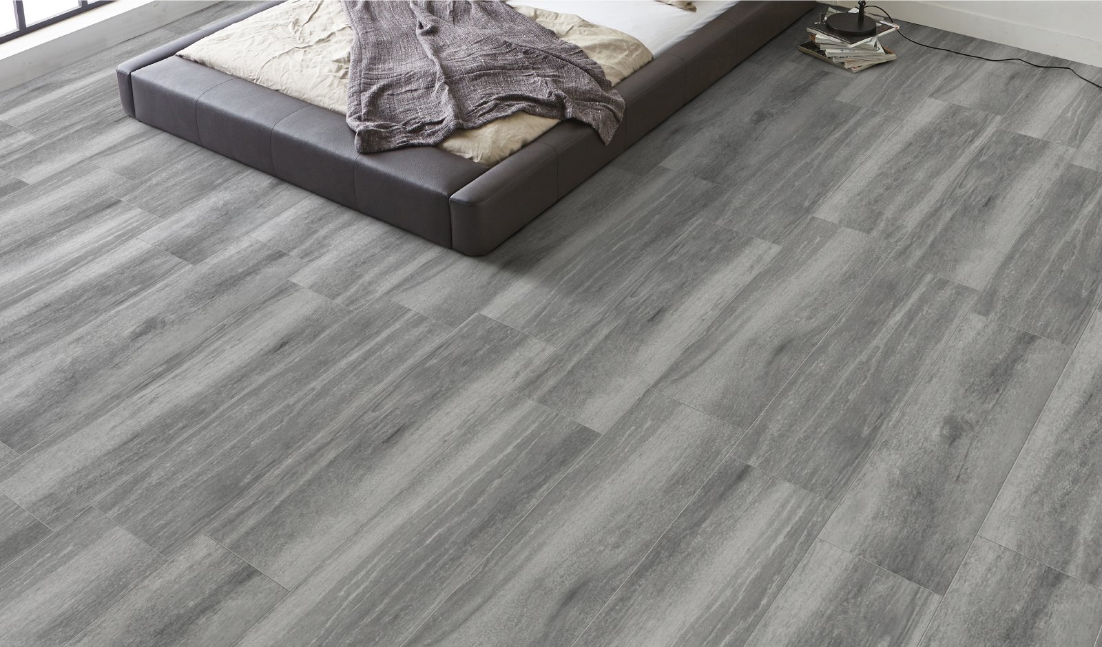 22X90 ALISO GRIS RECT CJ 1.19 M2